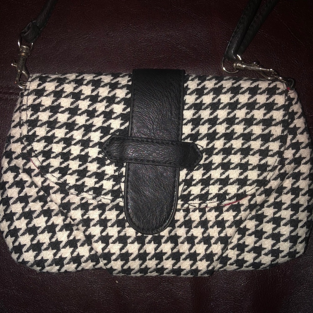 🎁NWOT Black & White Houndstooth Purse